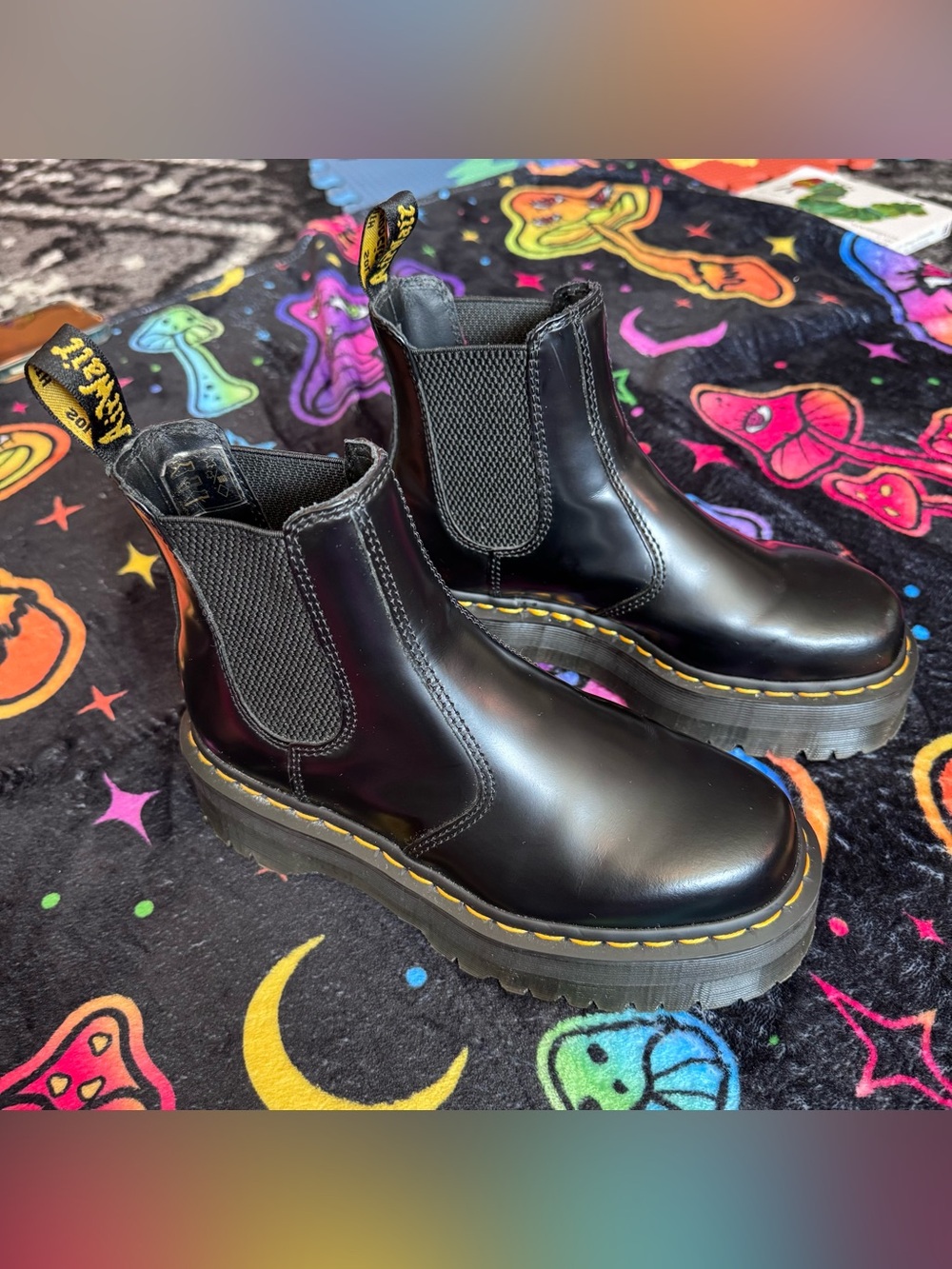 Dr. Martens 2976 Quad Platform Chelsea Boots - Black Leather - US Women’s 6⁠